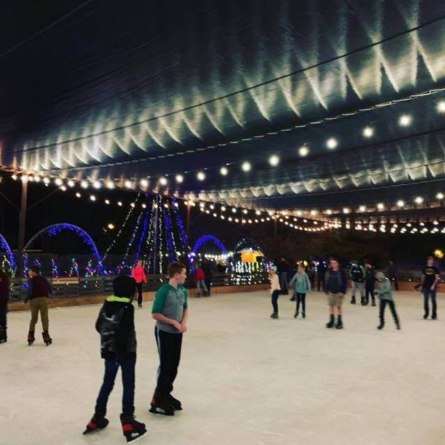 Outdoor ice skating rinks in metro Phoenix worth visiting - Axios